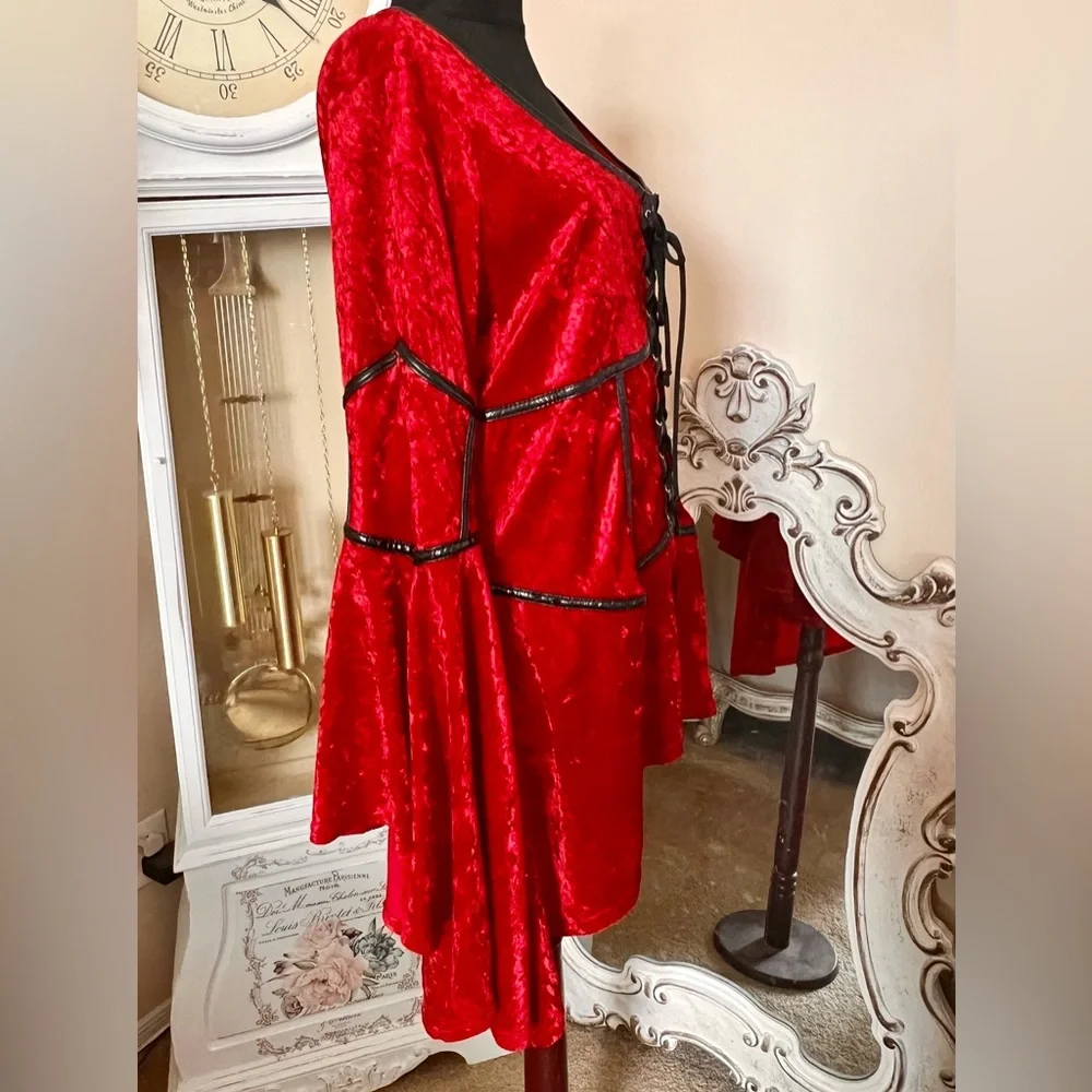 Vintage Lip Service Red Velvet Gothic Renaissance Vampire Bell Sleeve Tunic Plus - Picture 6 of 13